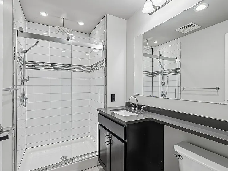 60-web-or-mls-1627 Penn Ave Unit 504-S2409-017