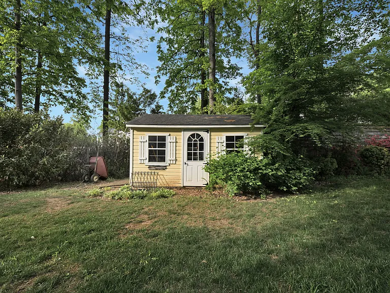 6907 Bradley Blvd — Photo 137