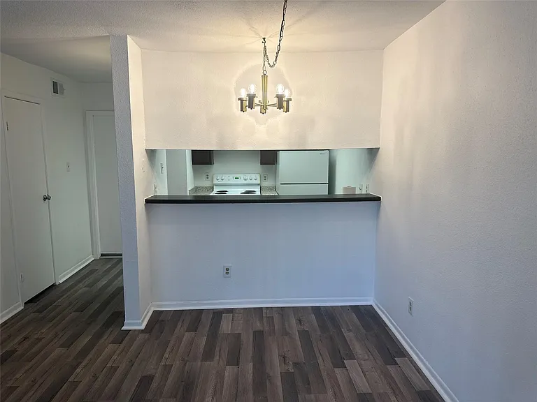 2814 S Bartell Dr #13 — Photo 3