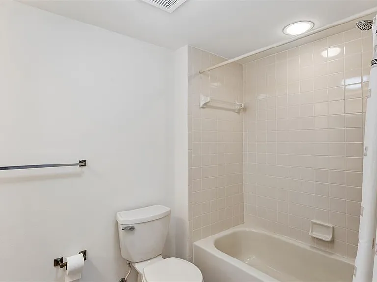 110 Hammock Pine Blvd — Photo 27