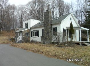 37 South Rd, Cropseyville, NY 12052