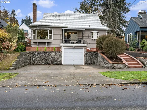 1824 NE Ainsworth St, Portland, OR 97211