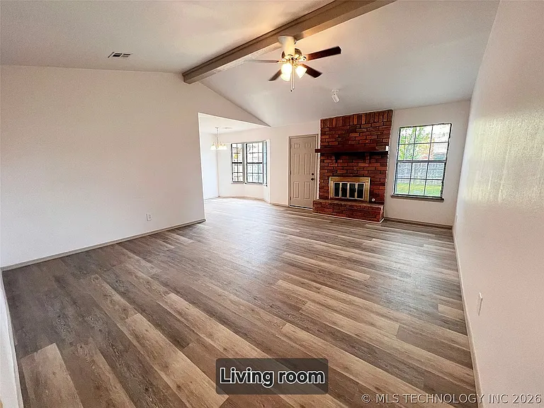 6717 S Saint Louis Ave — Photo 3