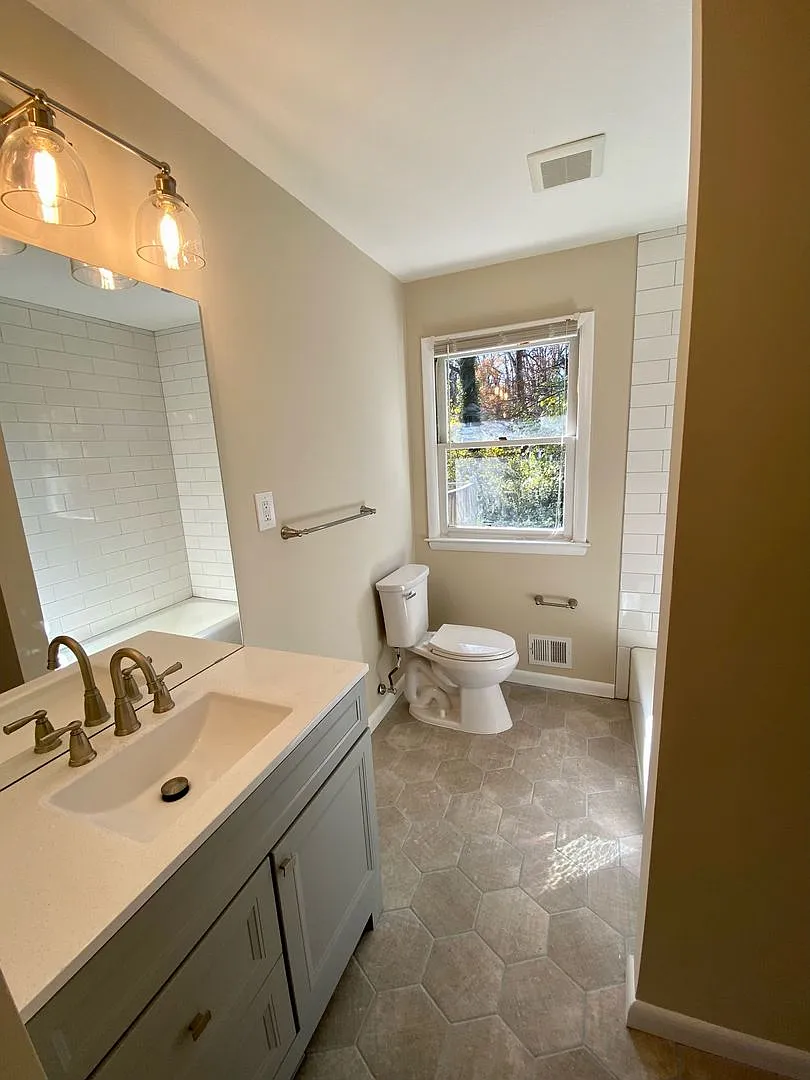 Coming Soon! Udpated 3 Bed 2 Bath Home In Severna Park — Photo 4