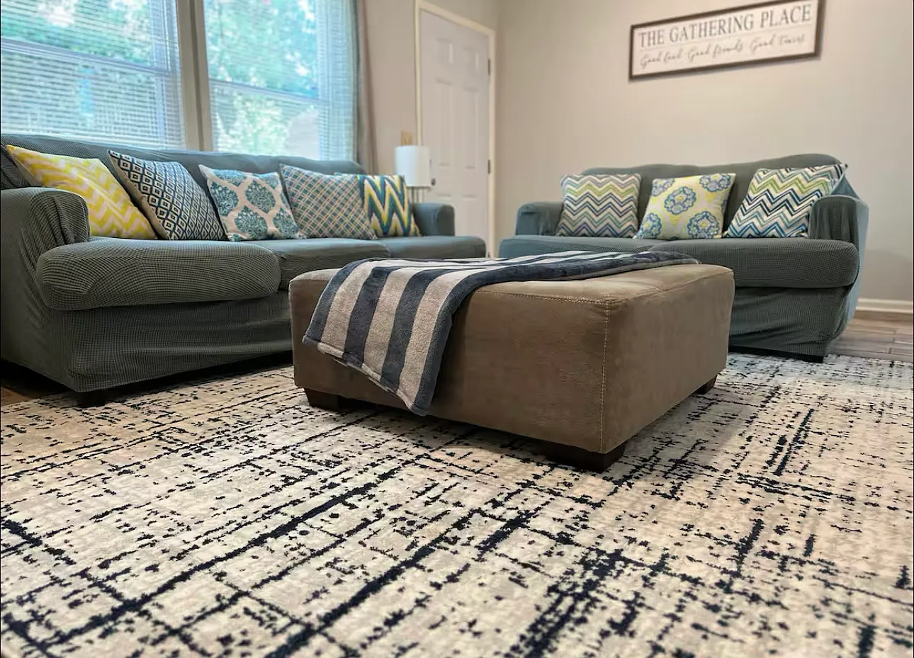 3 bed, $3,000 — Photo 1