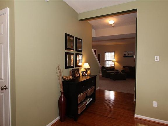 3rd image of 1685 Amberwood Way