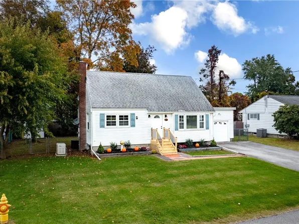 12 Putnam Road, Fishkill, NY 12524