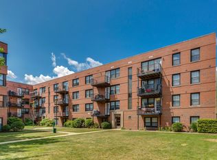 5226 N Campbell Ave APT 1B, Chicago, IL 60625
