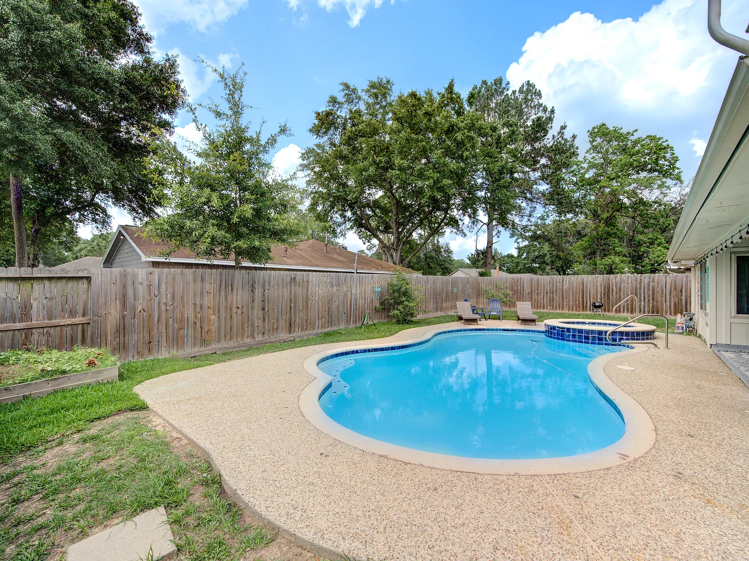 9126 Benwick Dr — Photo 3