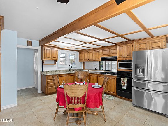 4th image of 3143 Montano Dr