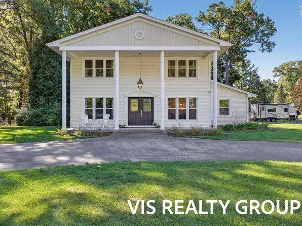 14848 Cross Ln, Spring Lake, MI 49456