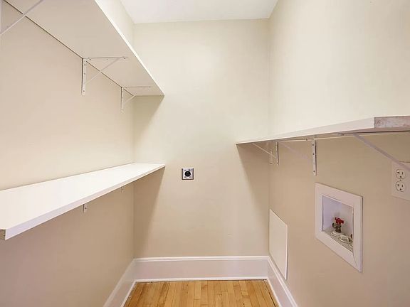 5th image of 3552 Bryant Ave S