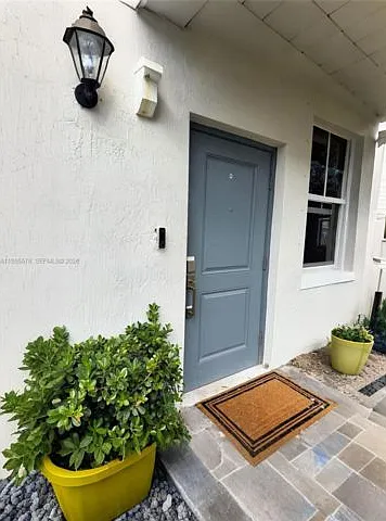 1783 SE 7th Ter — Photo 2