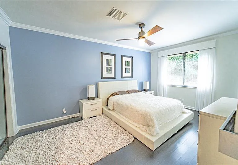 50 Bay Colony Dr — Photo 18