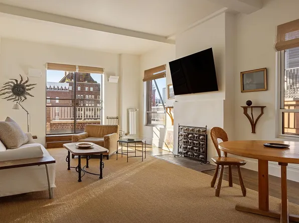 21 E 10th St Unit Phw, New York, NY 10003