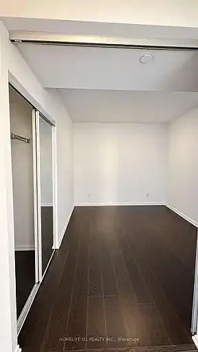 1 bed, 1.0 bath, 557 sqft, $2,100 — Photo 2