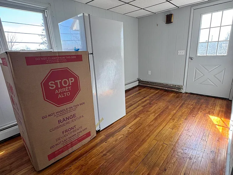 2565 Easton Tpke — Photo 2