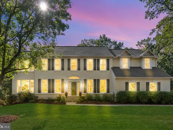 12123 Windsor Hall Way, Herndon, VA 20170