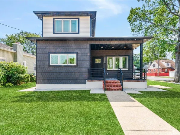 1476 Kingston Avenue, Baldwin, NY 11510