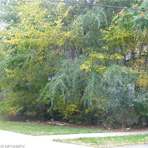 1st image of 44 West Dr