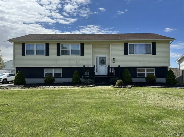 3844 Mapleton Rd, North Tonawanda, NY 14120