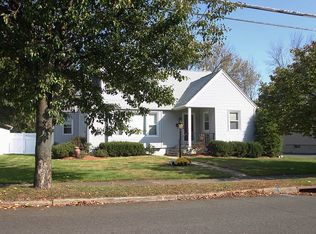228 Linden Ave, Verona, NJ 07044