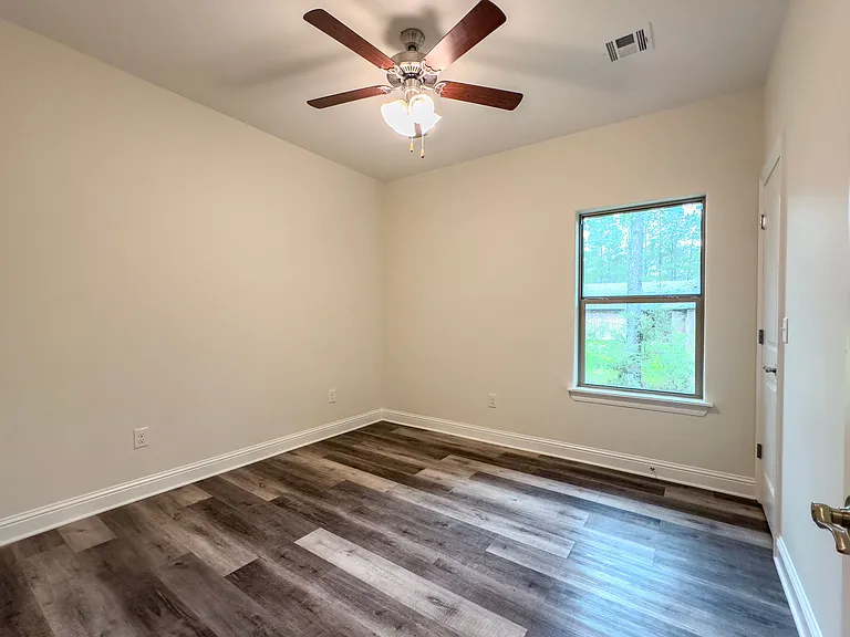 213 Steel Magnolia Ln — Photo 6