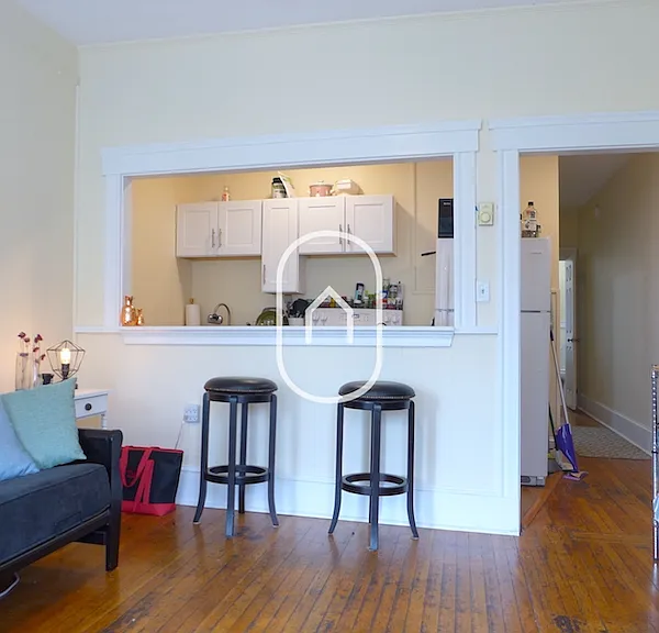 868 Huntington Ave #2 — Photo 2