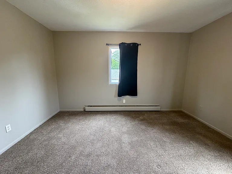 5910 W Broadway Ave — Photo 12