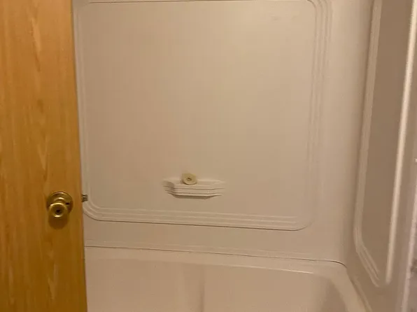 (undisclosed Address), Denton, MD 21629