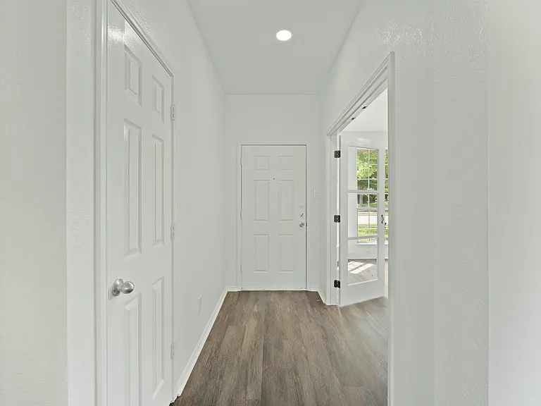 2130 Harvester Dr — Photo 7