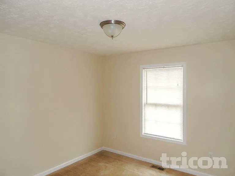 123 Elder Dr — Photo 4