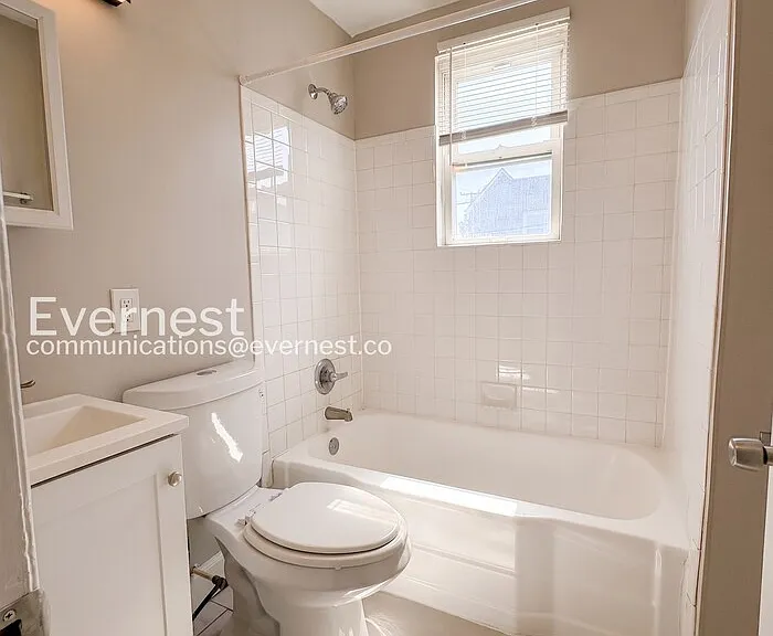 1049 E Patapsco Ave #C — Photo 8
