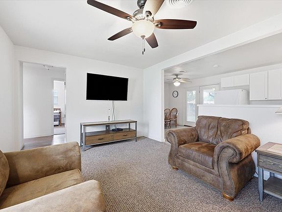 5th image of 2749 Magnolia Ln
