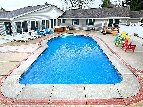 18' x 36' patio pool