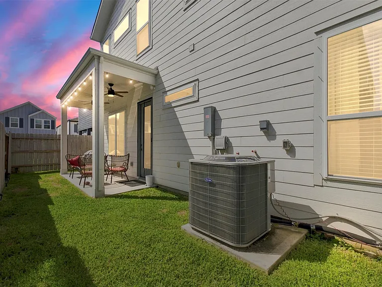 2419 Driftwood Trl — Photo 25