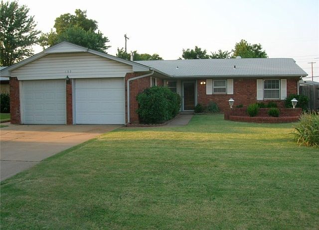 1st image of 153 Burton Pl