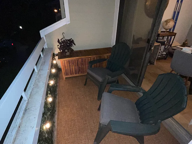 Balcony (pre-flooring)