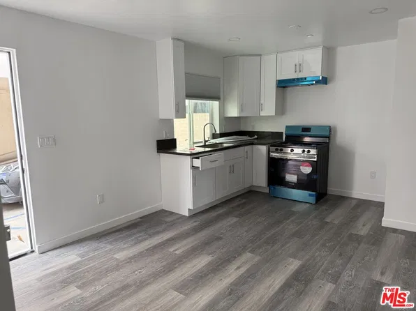 6642 Irvine Ave, North Hollywood, CA 91606