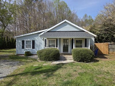 1045 S 3rd St, Mebane, NC, 27302