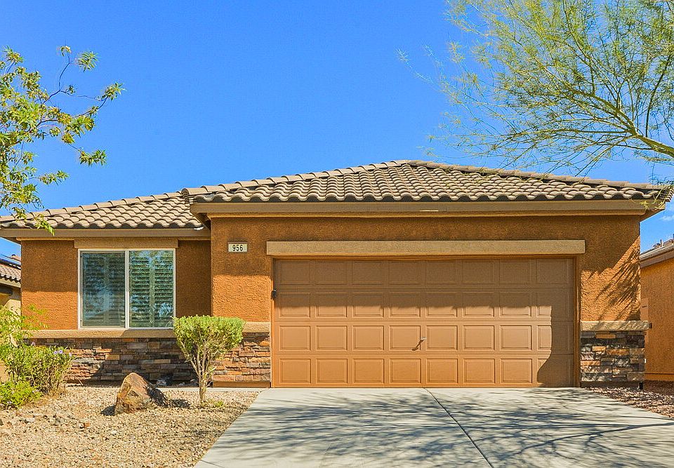 1st image of 956 Aspen Cliff Dr