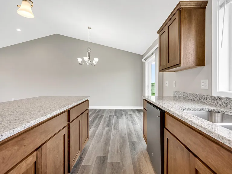 335 Cypress St — Photo 8