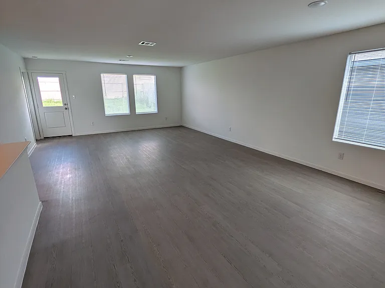 3180 Dispatch Dr — Photo 3