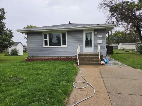 3108 7th St, Columbus, NE 68601