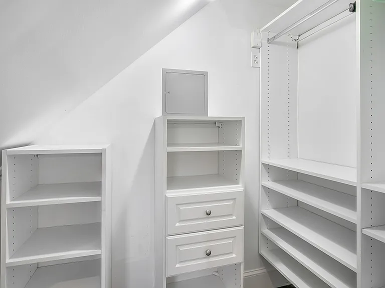 1832 Corcoran St NW — Photo 22