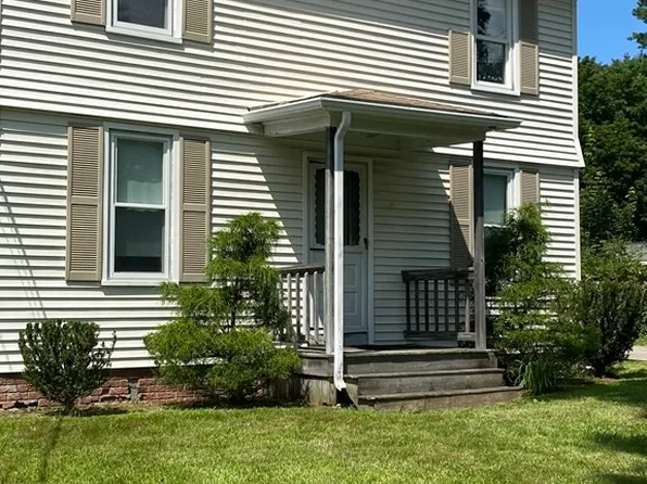 93 School St, Hanover, MA 02339