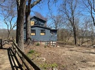 18 Pevear Ave, Warwick, RI 02886