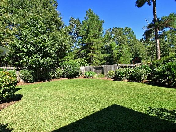 Here's one more perspective of this marvelous Back Yard showing the nice privacy it offers and amazi