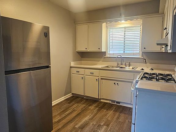 5th image of 505 W Broadway Ave #15