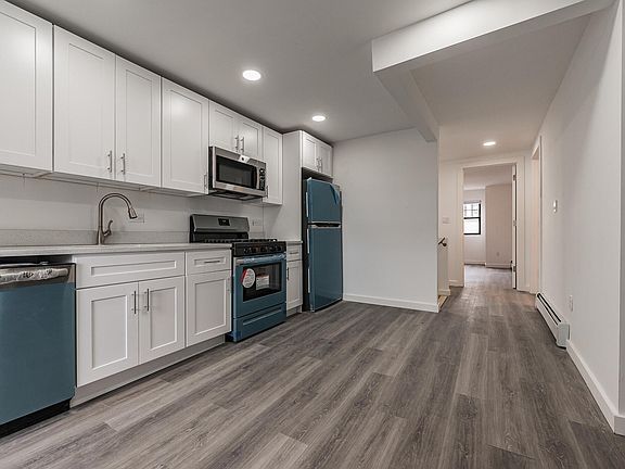 3rd image of 143 Buena Vista Ave #6